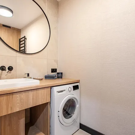 D11 Park Apartament *